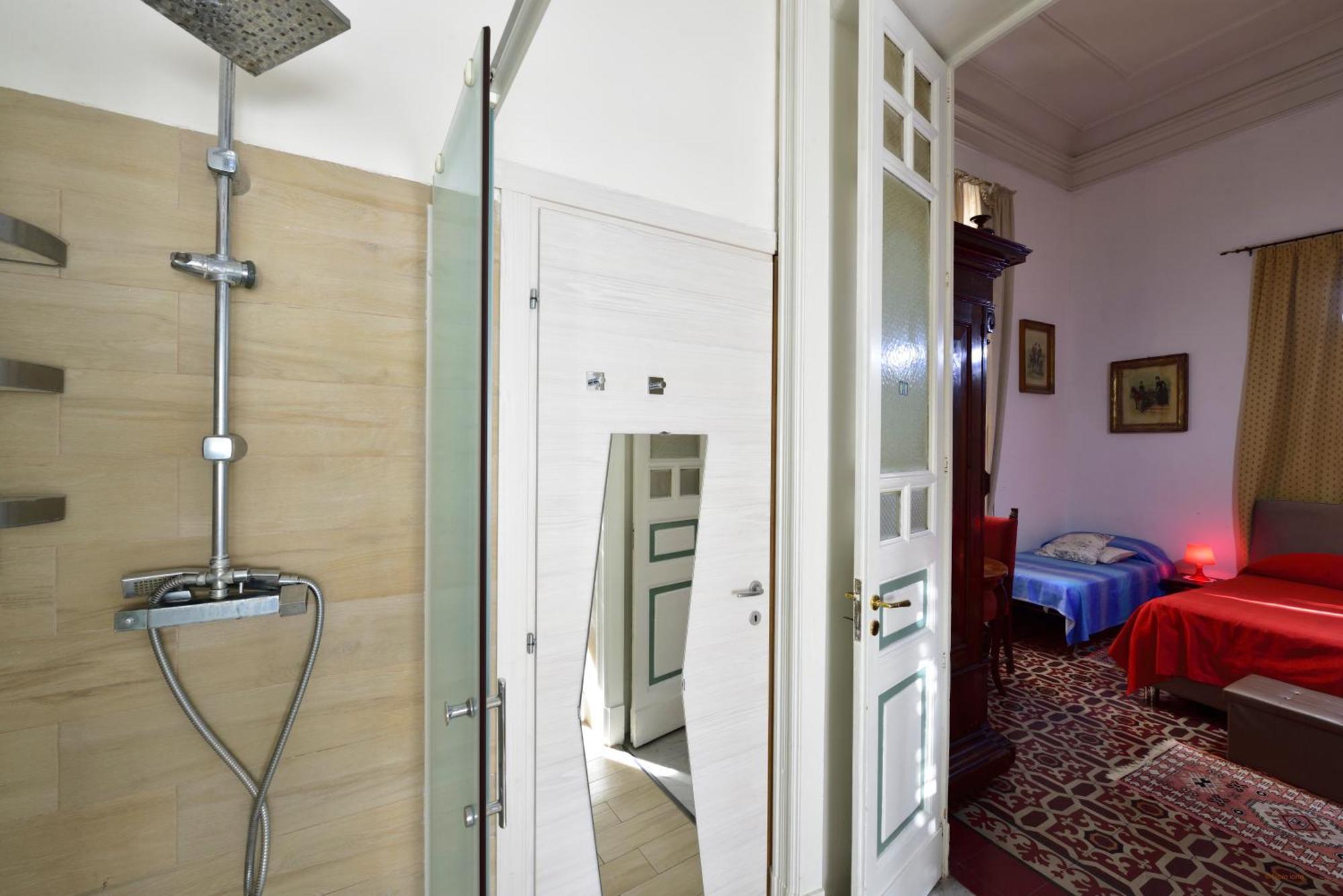 مبيت وإفطار كاتانيا A Casa Di Laura المظهر الخارجي الصورة