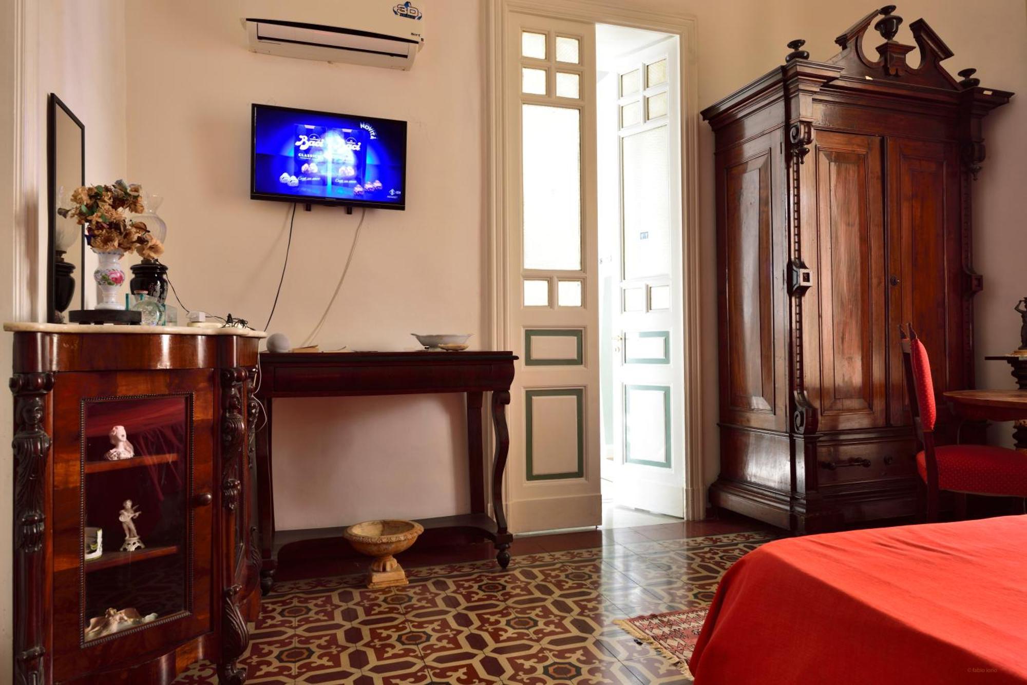 مبيت وإفطار كاتانيا A Casa Di Laura المظهر الخارجي الصورة