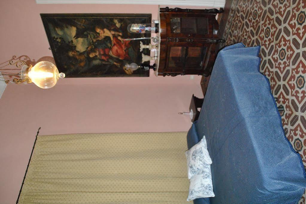 مبيت وإفطار كاتانيا A Casa Di Laura المظهر الخارجي الصورة